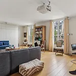 Appartement Avec Vue Sur La Tour Eiffel By Weekome