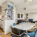 Appartement Avec Vue Sur La Tour Eiffel By Weekome