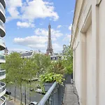 Appartement Avec Vue Sur La Tour Eiffel By Weekome